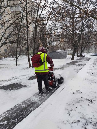 Харків прибирають від снігу
